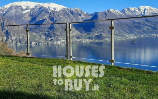 Beautiful villa overlooking Lake Iseo, Parzanica (BG)
