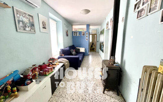 House with land, Borgo Val di Taro (PR)