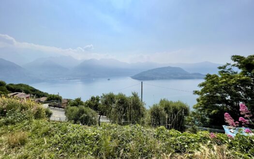 House with land, Parzanica (BG)