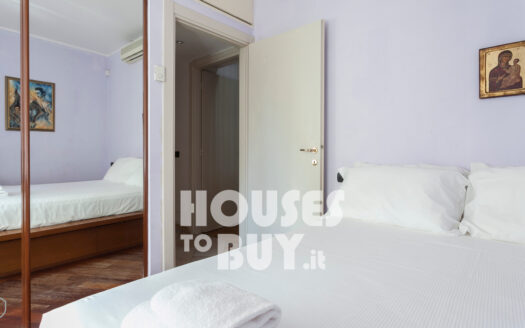 Two-room apartment in the center
