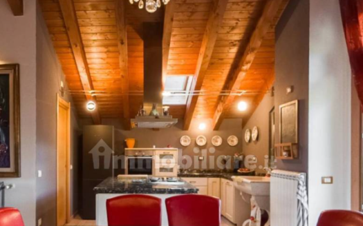Aprica Penthouse in the Baradello area