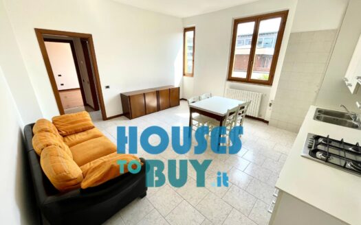 Two-room apartment near the train station