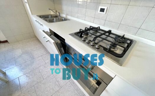 Two-room apartment near the train station