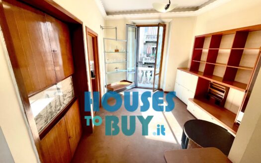 Three-rooms apartment with balcony