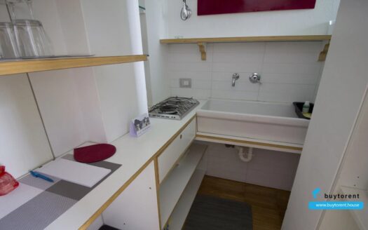 Milano, two-room apartment Crema 17