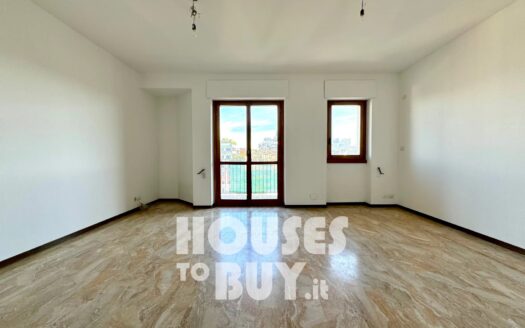Three-room apartment with terrace and view